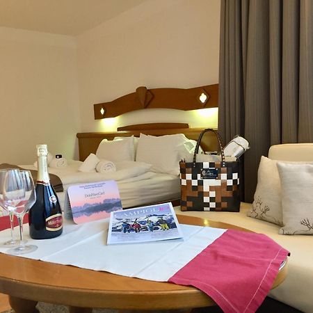 Hotel Collini 핀졸로 외부 사진