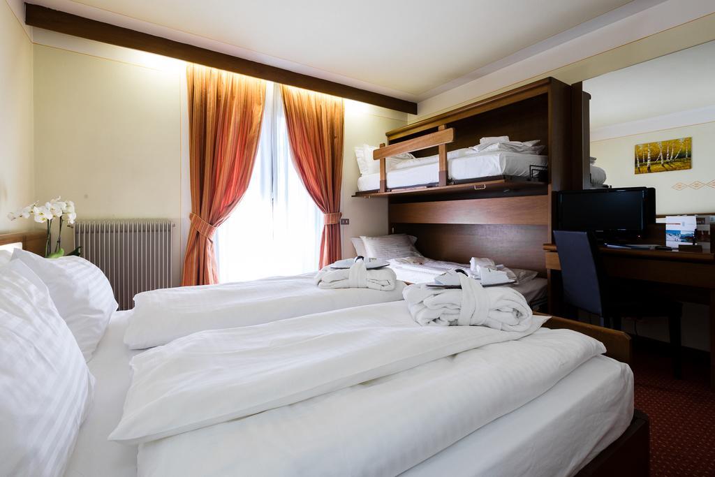 Hotel Collini 핀졸로 외부 사진