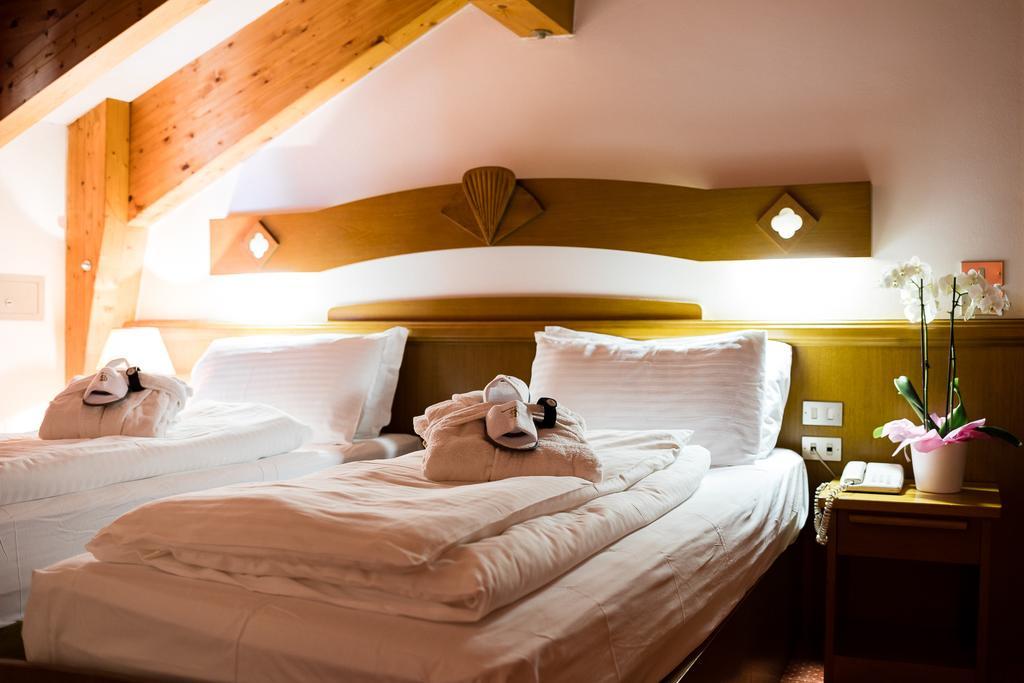 Hotel Collini 핀졸로 외부 사진