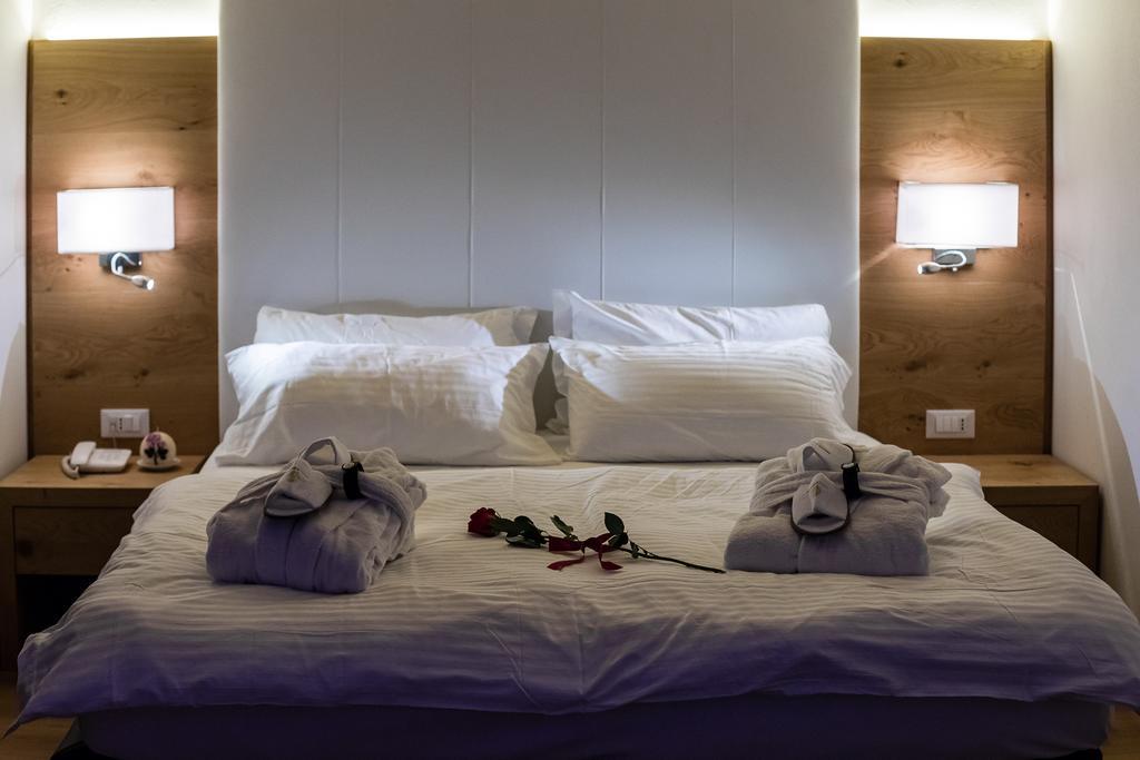 Hotel Collini 핀졸로 외부 사진