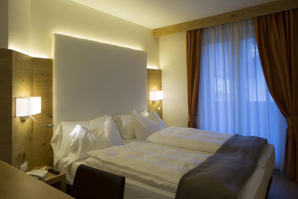 Hotel Collini 핀졸로 외부 사진